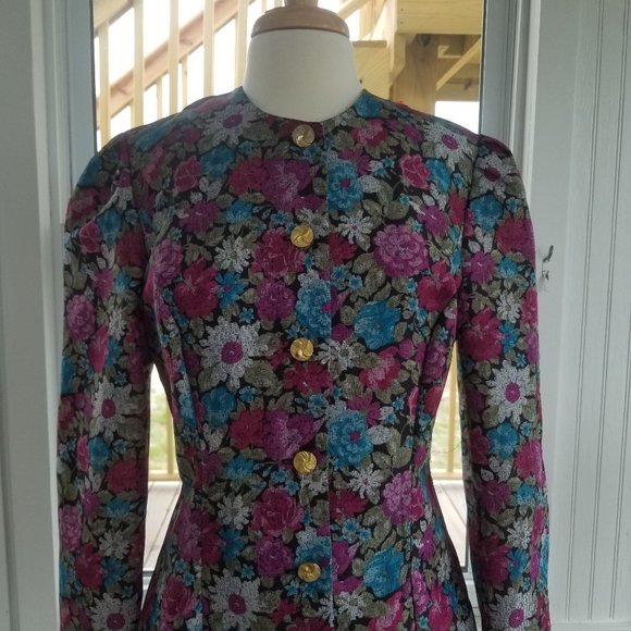 Vintage Flowered fitted Blazer w/Gold Buttons 12 - Picture 1 of 3